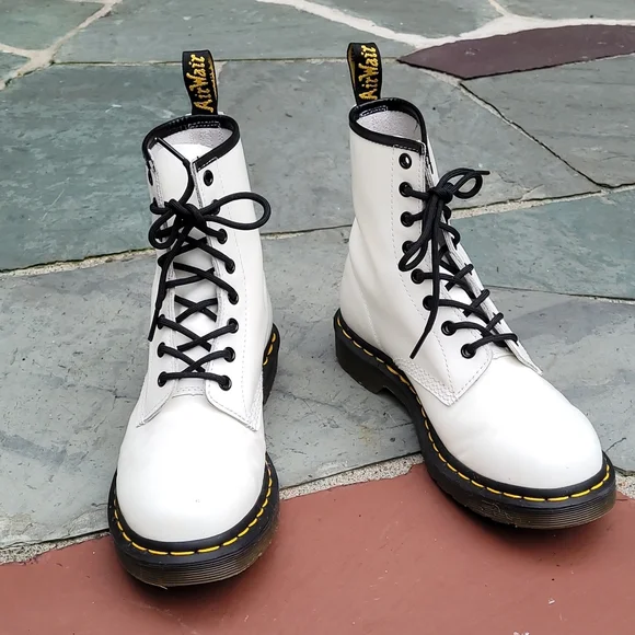Dr Martens 11821 White Leather Combat Boots Shoes Size 5 Men Dr. Martens 11821 Boots Mens Size 8 White Leather Lace Up  main image 4